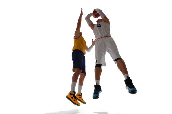 Pemain Basket Diisolasi Pada Warna Putih — Stok Foto