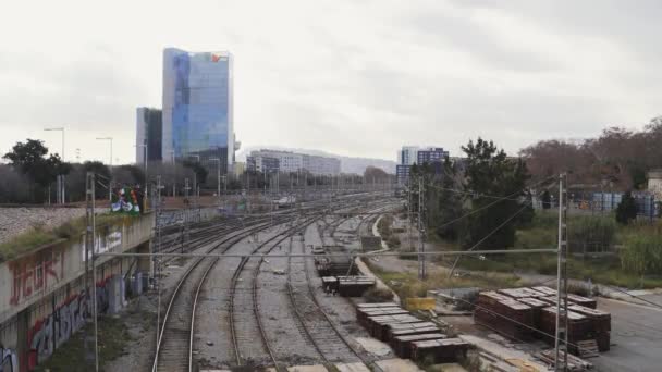 Les Voies Ferrées Divergent Dans Différentes Directions Vue Depuis Pont — Video