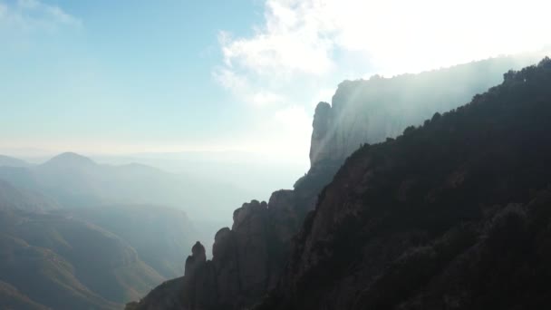 Vista panoramica sulle famose montagne di Montserrat, Catalogna, Spagna — Video Stock