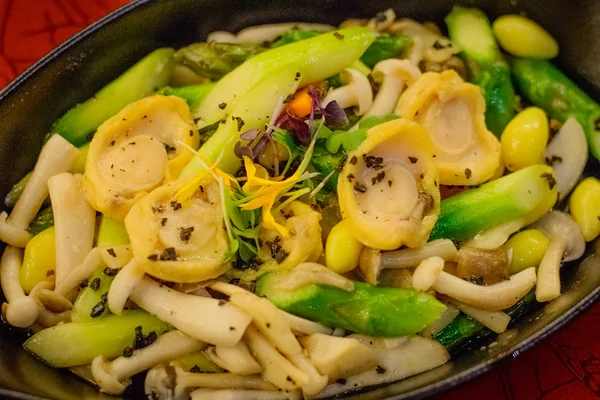 Wok Fried Abalone Mixed Mushrooms Black Truffle Paste — Stock Photo, Image