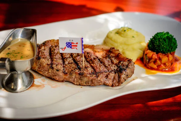 Steak Gravy Mashed Potato Salsa White Porecelain Plate — Stock Photo, Image