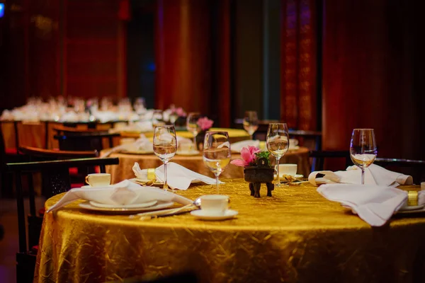 Beautiful Table Setting Chinese Restaurant — Stock Photo, Image
