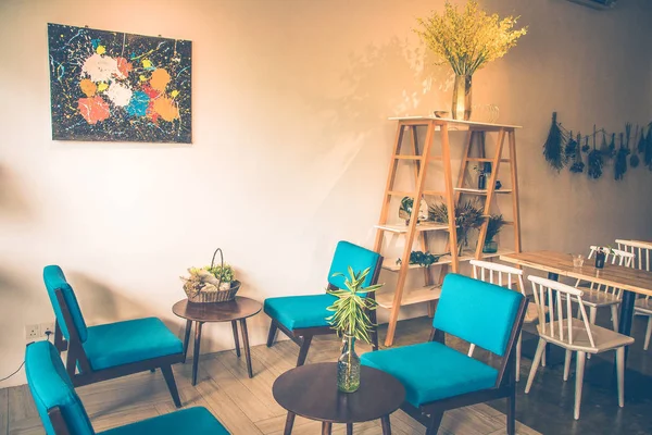 Belo Café Com Cadeiras Mesa Plantas — Fotografia de Stock