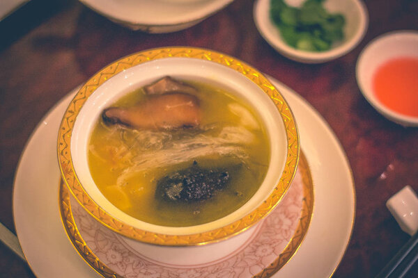 Gold Medal Monk Jump over The Wall