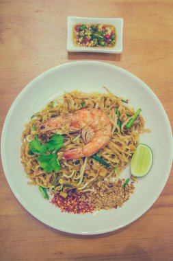 Phad Tay düz pirinç noodle ile karides kızarmış 