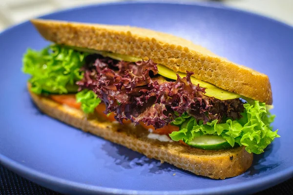 Bacon Carne Cheddar Sanduíche Centeio Com Café Latte — Fotografia de Stock