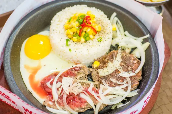 Japán curry hamburger és a marha szelet főzőlap — Stock Fotó