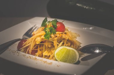 yeşil papaya, kiraz domates, kaju fıstığı ile tay yeşil papaya salatası ve beyaz bir porselen tabaktabaktabaktabaktabaktabaktabaktabaktabaktabaktabaktabaktabaktabaktabaktabaktabaktabaktabaktabaktabaktabaktabaktabaktabaktabaktabaktabaktabaktabaktabaktabaktabaktabaktabaktabak tabaktabak tabaktabaktabaktabaktabaktabaktabaktabaktabaktabaktabaktabaktabak tabaktabak tabaktabak tabaktabak tabaktabak tabaktabak tabaktabak