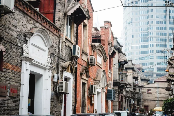 上海市张源石库门古城墙社区及其建筑 — 图库照片