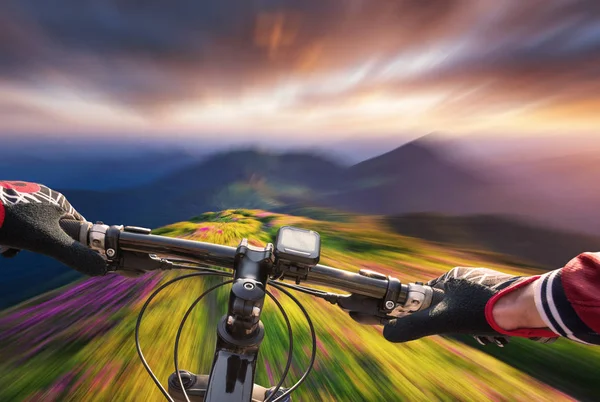 Fast Ride Bike Mountain Valley Sunset Sport Active Life Concept — Stock Photo, Image