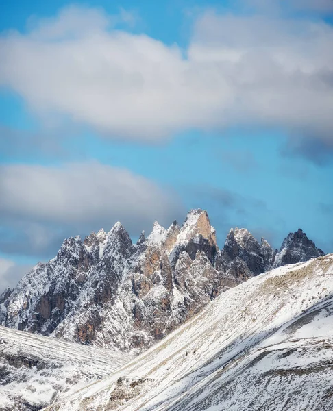 Wysokie Góry Ridge Alpach Włochy Piękne Krajobrazy Okresie Zimowym — Zdjęcie stockowe