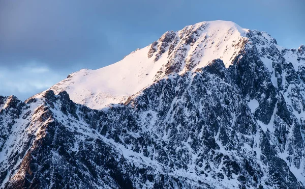 Wysokie Skały Jako Tło Naturalny Skład Norwegii — Zdjęcie stockowe