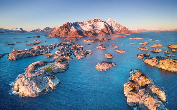 Vista Aérea Nas Ilhas Lofoten Noruega Montanhas Mar Durante Pôr — Fotografia de Stock
