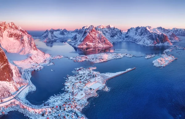 Luchtfoto Lofoten Eilanden Noorwegen Bergen Zee Tijdens Zonsondergang Natuurlijke Landschap — Stockfoto