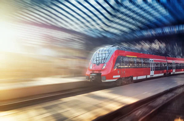 Treno Veloce Sulla Stazione Ferroviaria Composizione Con Trasporto Concetto Idea — Foto Stock