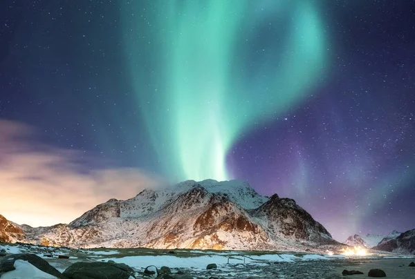 Aurora Boreal Las Islas Lofoten Noruega Luces Verdes Del Norte — Foto de Stock