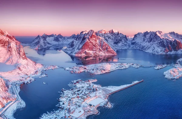 Vista Aérea Las Islas Lofoten Noruega Montañas Mar Atardecer Paisaje — Foto de Stock