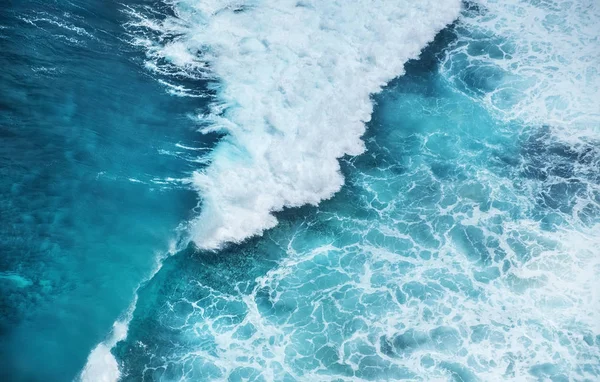 Olas Agua Azul Como Fondo Vista Desde Roca Alta Superficie — Foto de Stock