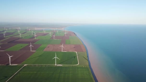 Vindkraftverket Fältet Flyglandskap Med Vindkraftverk Begreppet Och Idén Alternativ Energiutveckling — Stockvideo