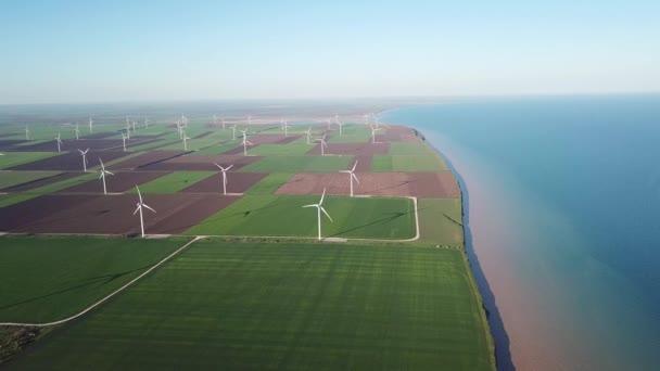 Windkraftanlage Auf Dem Feld Konzept Und Idee Der Entwicklung Alternativer — Stockvideo