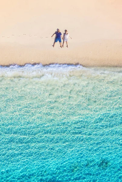 Vue Aérienne Couple Personnes Sur Plage Bali Indonésie Vacances Aventure — Photo