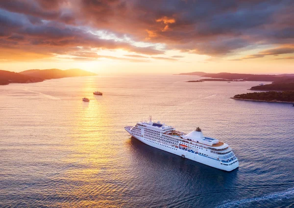 Croacia Vista Aérea Crucero Atardecer Aventura Viajes Paisaje Con Crucero — Foto de Stock