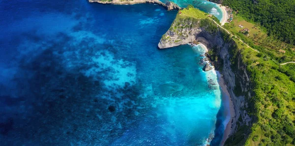 Vista Aérea Mar Rochas Fundo Água Azul Vista Superior Paisagem — Fotografia de Stock