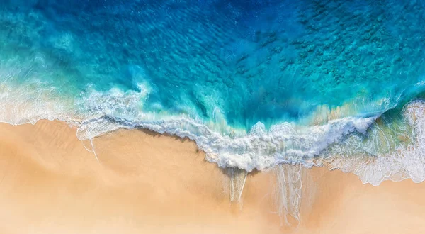 Strand Hullámok Mint Háttér Felülnézetből Kék Víz Háttér Drónról Nyári — Stock Fotó