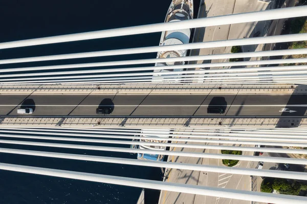 Yol Trafik Yolcu Gemisinin Hava Görüntüsü Limandaki Köprü Macera Seyahat — Stok fotoğraf