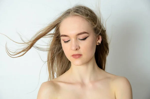 Młode Modelki Ukrainy Portrety Wykonane Studio Białym Tłem — Zdjęcie stockowe