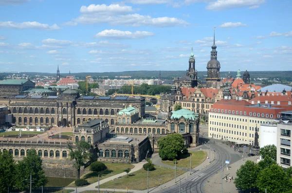 Het Stadsgezicht Van Dresden Algemeen Zicht Met Zwinger Paleis Koningskasteel — Stockfoto