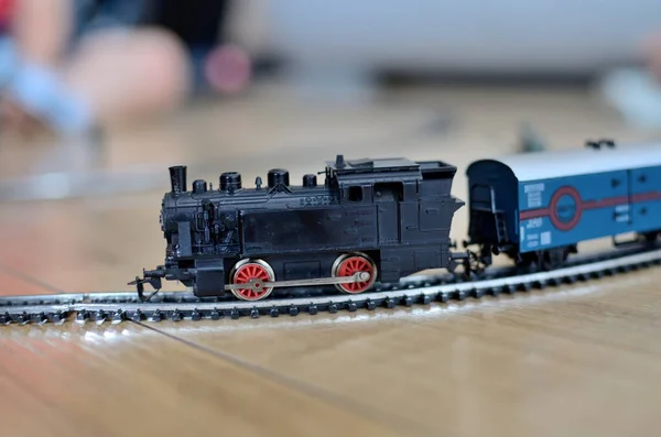 Tren Juguete Miniatura Con Rieles Metálicos Escala 120 Juguete Vintage —  Fotos de Stock