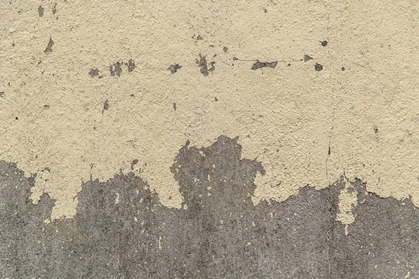 Текстурированная бетонная стена нейтрального цвета — стоковое фото