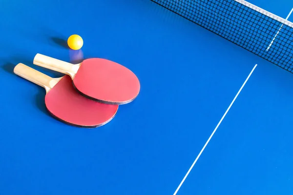 Raquete bola tênis de mesa líquido Fotos De Bancos De Imagens