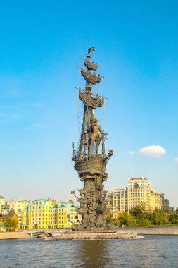 Moskova Nehri'nde Büyük Petrus Anıtı