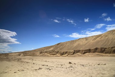 Kum madenciliği açık bir günde