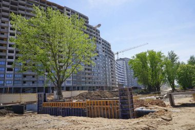 Monolitik çerçeveli konut kompleksi inşaatı