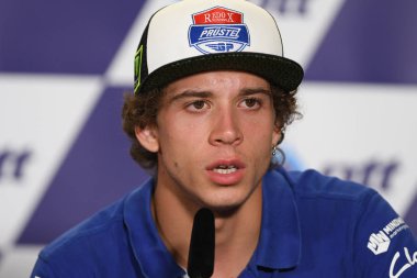 Buriram, Tayland - 6 Ekim 2018: Marco Bezzecchi redoks pruestelgp takım basın toplantısında BK Tayland grand prix 2018 chang Uluslararası pistinde öncesinde 