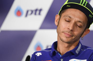 Buriram, Tayland - 6 Ekim 2018: Valentino Rossi Movista yamaha takım basın toplantısı BK Tayland grand prix 2018 chang Uluslararası pistinde öncesinde 
