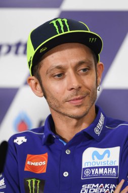 Buriram, Tayland - 6 Ekim 2018: Valentino Rossi Movista yamaha takım basın toplantısında daha önce hak BK Tayland grand prix 2018 chang Uluslararası pistinde 