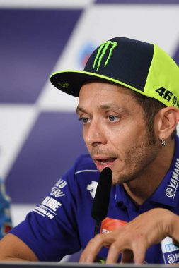 Buriram, Tayland - 6 Ekim 2018: Valentino Rossi Movista yamaha takım basın toplantısı BK Tayland grand prix 2018 chang Uluslararası pistinde öncesinde 