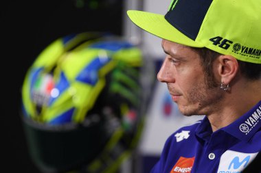Buriram, Tayland - 6 Ekim 2018: Valentino Rossi Movista yamaha takım basın toplantısı BK Tayland grand prix 2018 chang Uluslararası pistinde öncesinde 