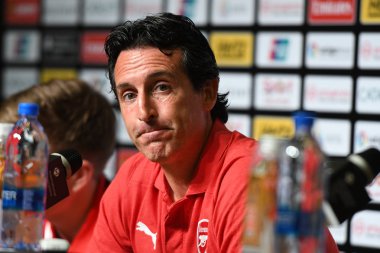 Kallang-Singapur-26Jul2018: Unai Emery Cephanelik Basın Konferansı 'ndan sonra Arsenal ile Singapur Milli Stadyumu' ndaki Atletico de Madrid maçının ardından Arsenal 'in baş antrenörü