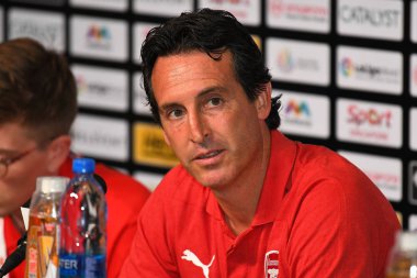Kallang-Singapur-26Jul2018: Unai Emery Cephanelik Basın Konferansı 'ndan sonra Arsenal ile Singapur Milli Stadyumu' ndaki Atletico de Madrid maçının ardından Arsenal 'in baş antrenörü