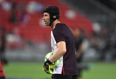 Kallang-Singapur-26Jul2018: icc2018 'de atletico de madrid' e karşı ulusal stadyum, Singapur 'da cephanelik savaşı sırasında petr cech oynuyordu