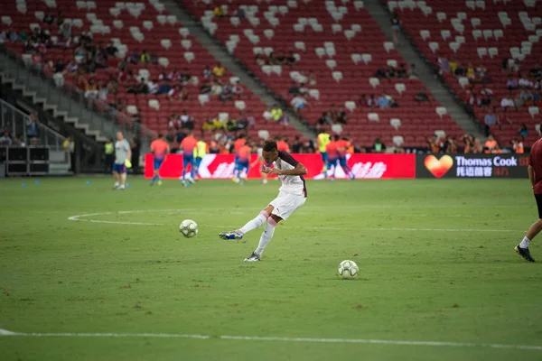 Kallang Singapore 262018年7月 ピエール エメリック オーバメヤン シンガポールの国立競技場で行われたAtletico Madridに対する武器庫間のIc2018中に行動中の武器庫の選手 — ストック写真