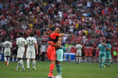 Kallang-Singapur-28 Temmuz 2018: Pierre-Emerick Aubameyang # 14 cephanelik oyuncusunun icc2018 'de Paris Saint-Alman Ulusal Stadyumu, Singapur' daki cephaneliğe karşı çarpışması