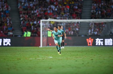 Kallang-Singapur - 28 Temmuz 2018: Mesut Ozil #10 oyuncu Arsenal icc2018 paris saint-Alman Ulusal Stadyumu'nda, Singapur karşı arsenal arasında sırasında eylem