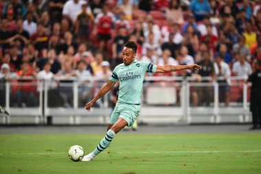 Kallang-Singapur-28 Temmuz 2018: Pierre-Emerick Aubameyang # 14 cephanelik oyuncusunun icc2018 'de Paris Saint-Alman Ulusal Stadyumu, Singapur' daki cephaneliğe karşı çarpışması
