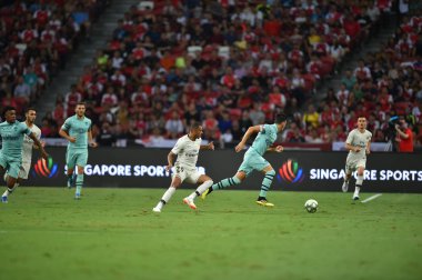 Kallang-Singapur - 28 Temmuz 2018: Mesut Ozil #10 oyuncu Arsenal icc2018 paris saint-Alman Ulusal Stadyumu'nda, Singapur karşı arsenal arasında sırasında eylem